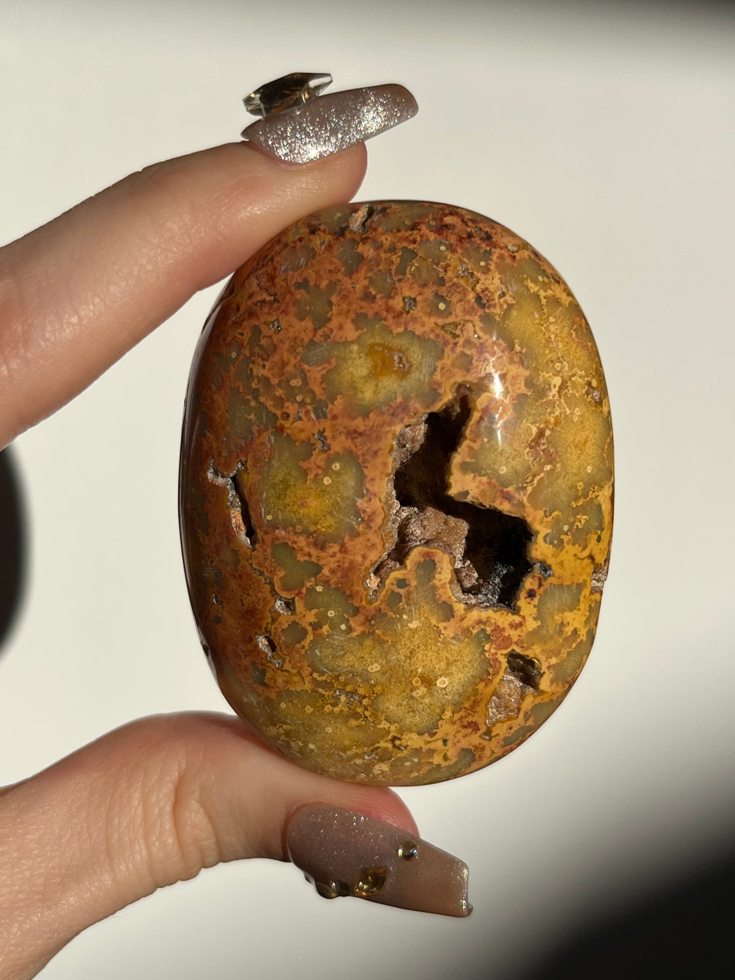 Golden Lace Agate Oval Palmstone D