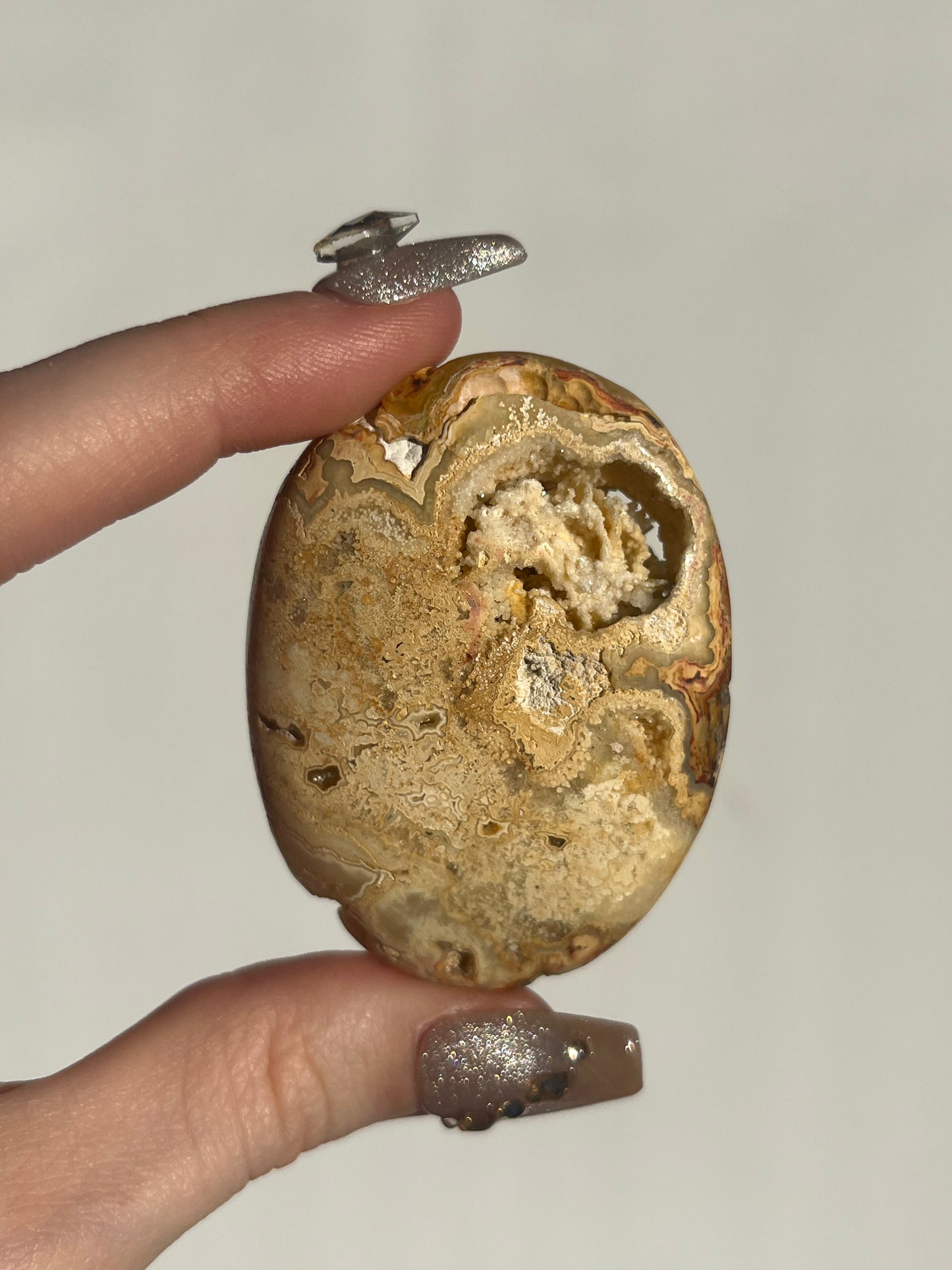 Druzy Golden Lace Agate Palmstone