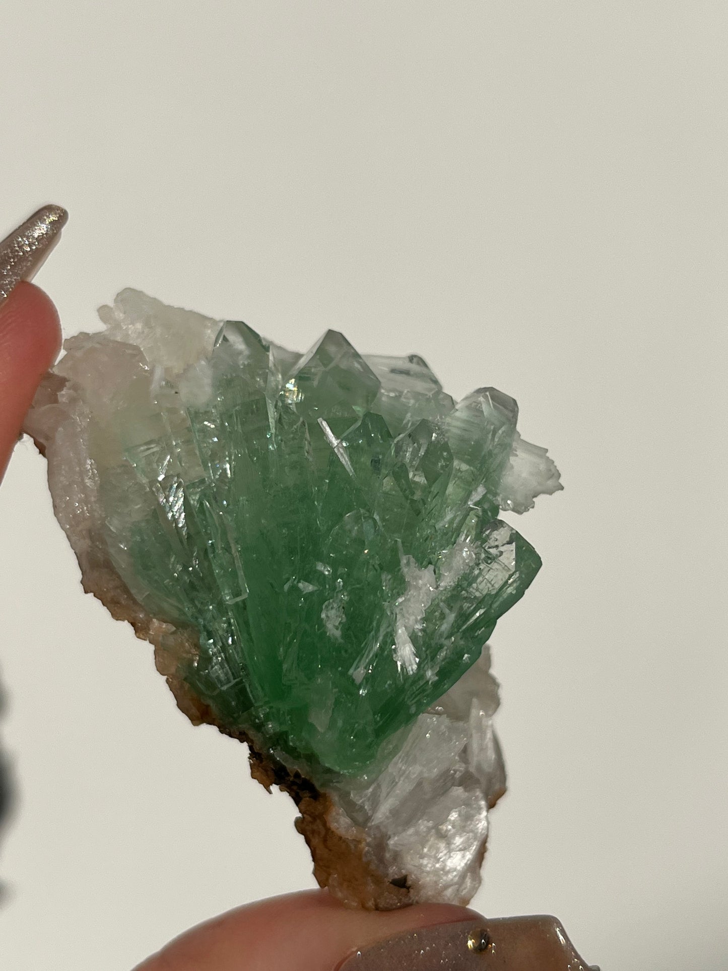 Pointed Fluorapophyllite with Stilbite, Calcite and Scolecite Specimen L