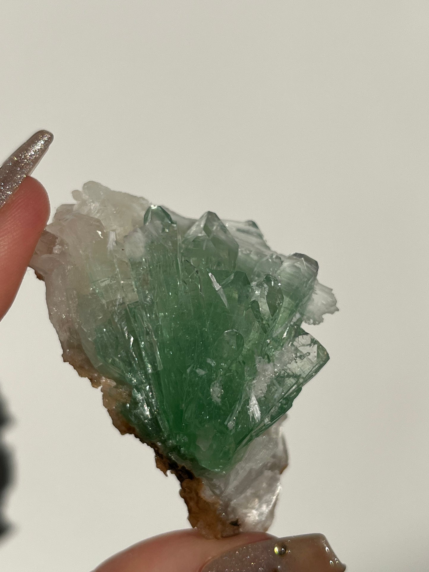 Pointed Fluorapophyllite with Stilbite, Calcite and Scolecite Specimen L