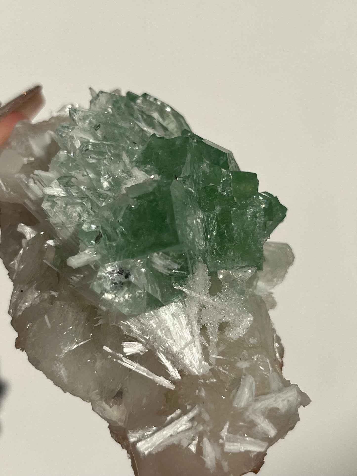 Pointed Fluorapophyllite with Stilbite, Calcite and Scolecite Specimen N