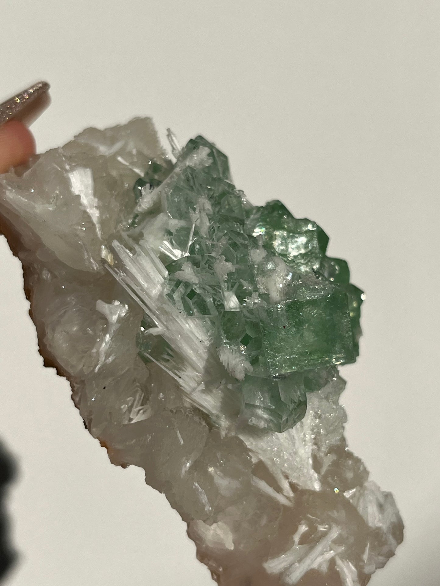 Pointed Fluorapophyllite with Stilbite, Calcite and Scolecite Specimen N