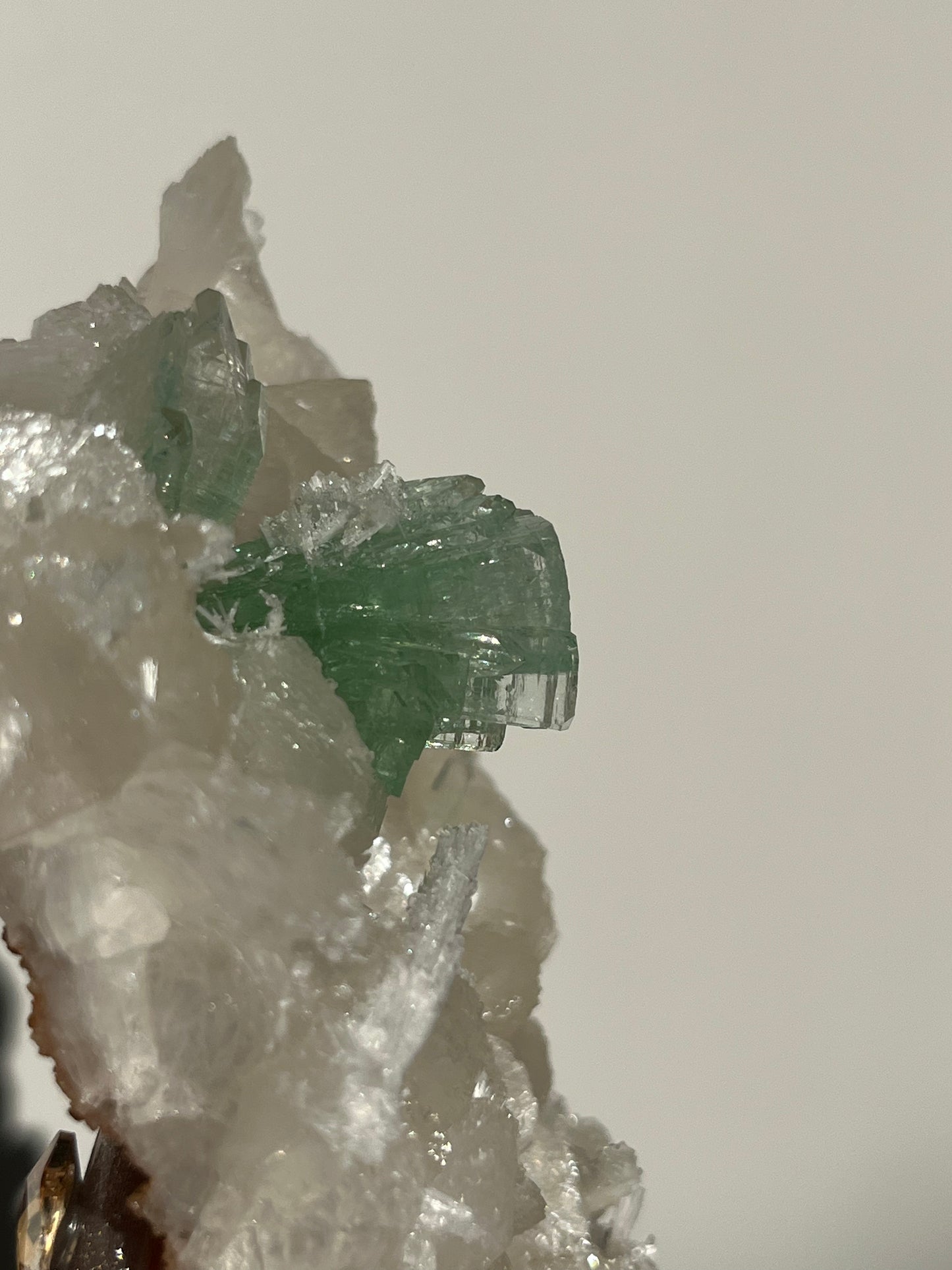 Pointed Green Fluorapophyllite with Stilbite, Calcite and Scolecite Specimen O
