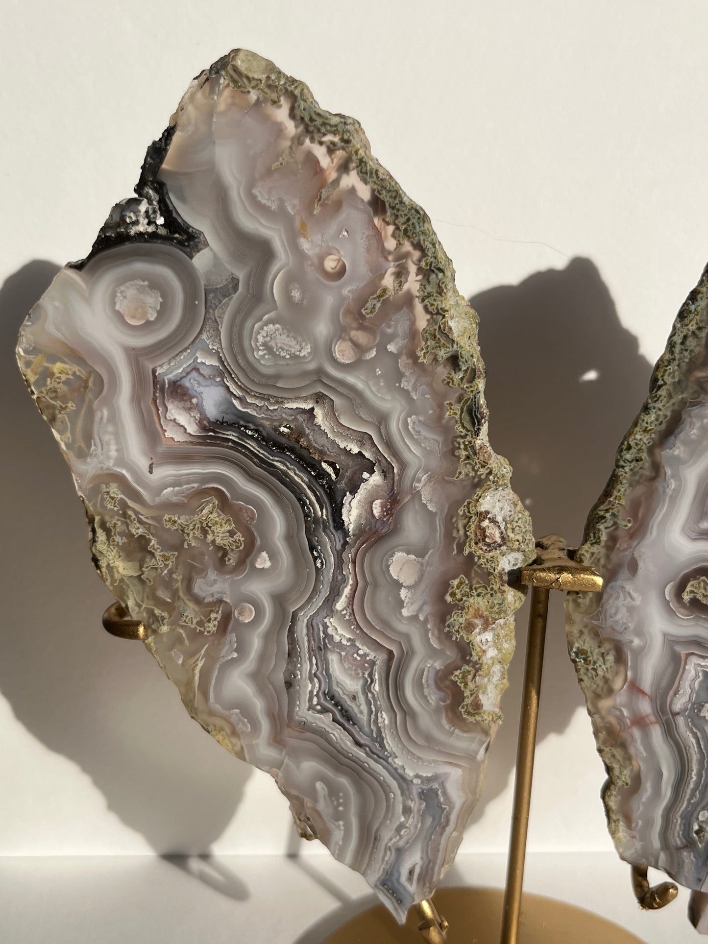 “Lemurian Garden” Lilac Agua Nueva Agate with Green Moss Inclusions and Parallax Effect Butterfly Pair on Stand