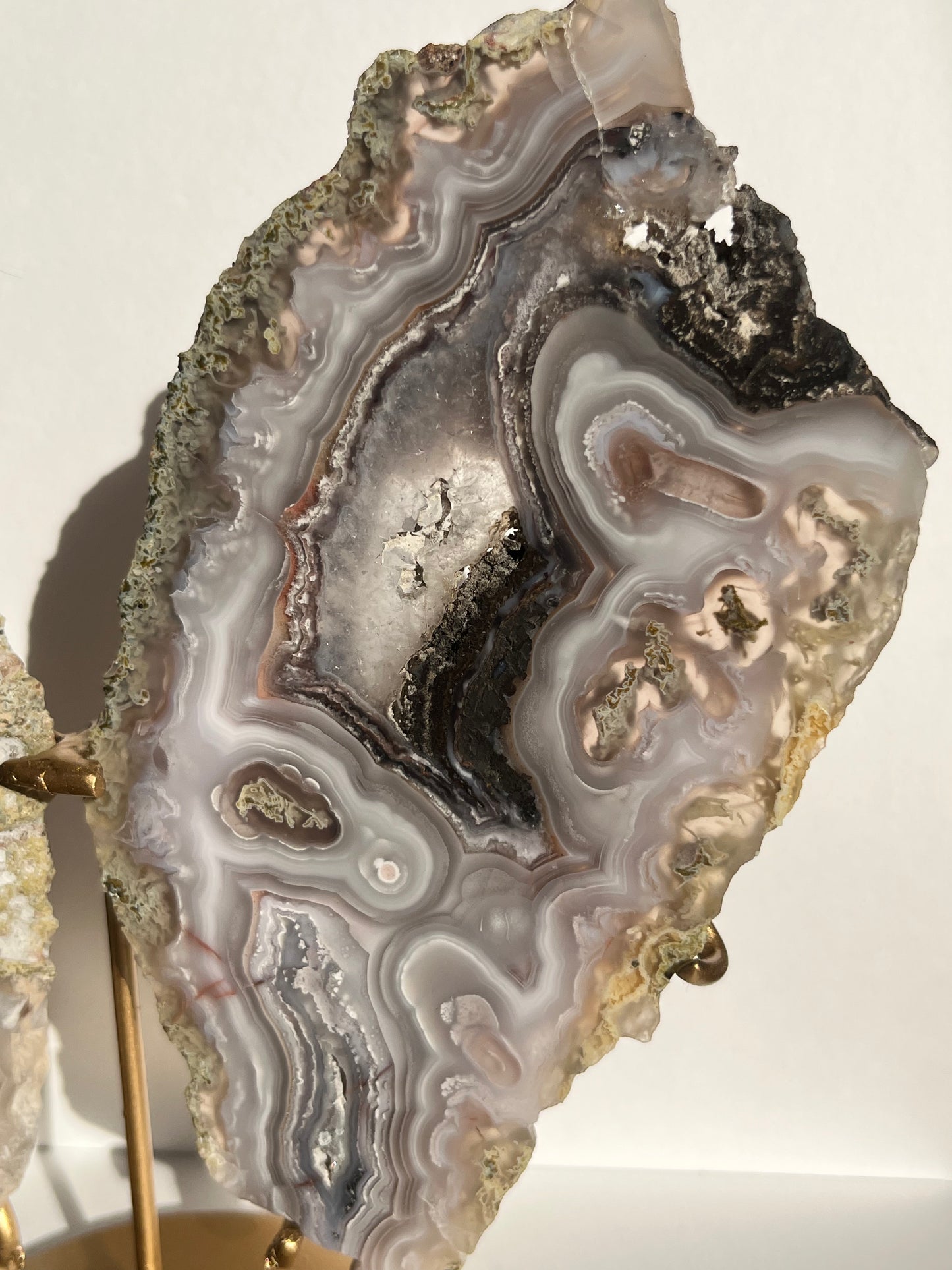 “Lemurian Garden” Lilac Agua Nueva Agate with Green Moss Inclusions and Parallax Effect Butterfly Pair on Stand