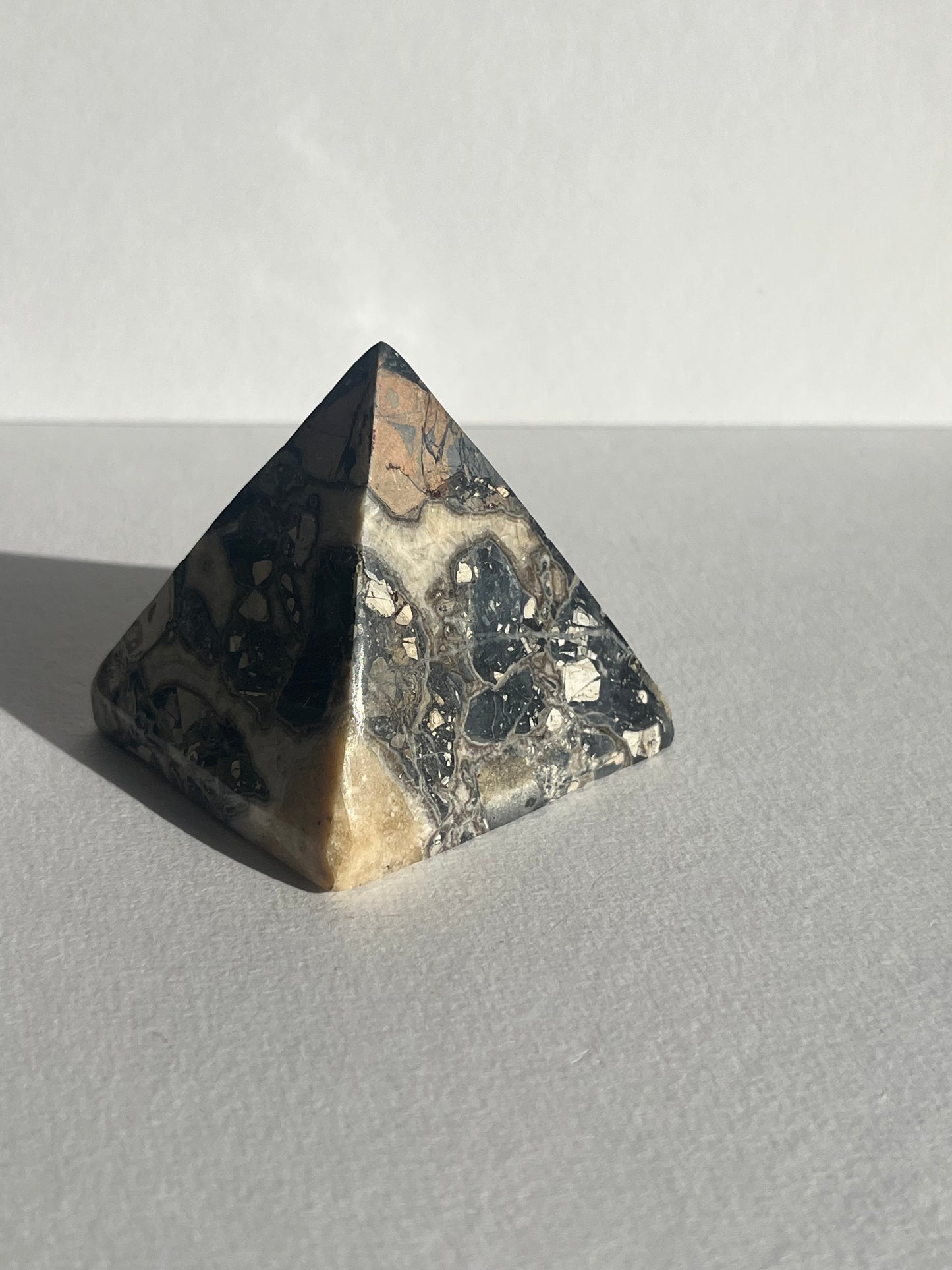 Maligano Jasper Pyramid Carving