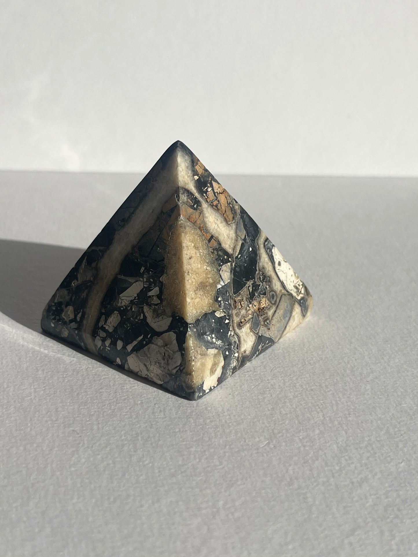 Maligano Jasper Pyramid Carving