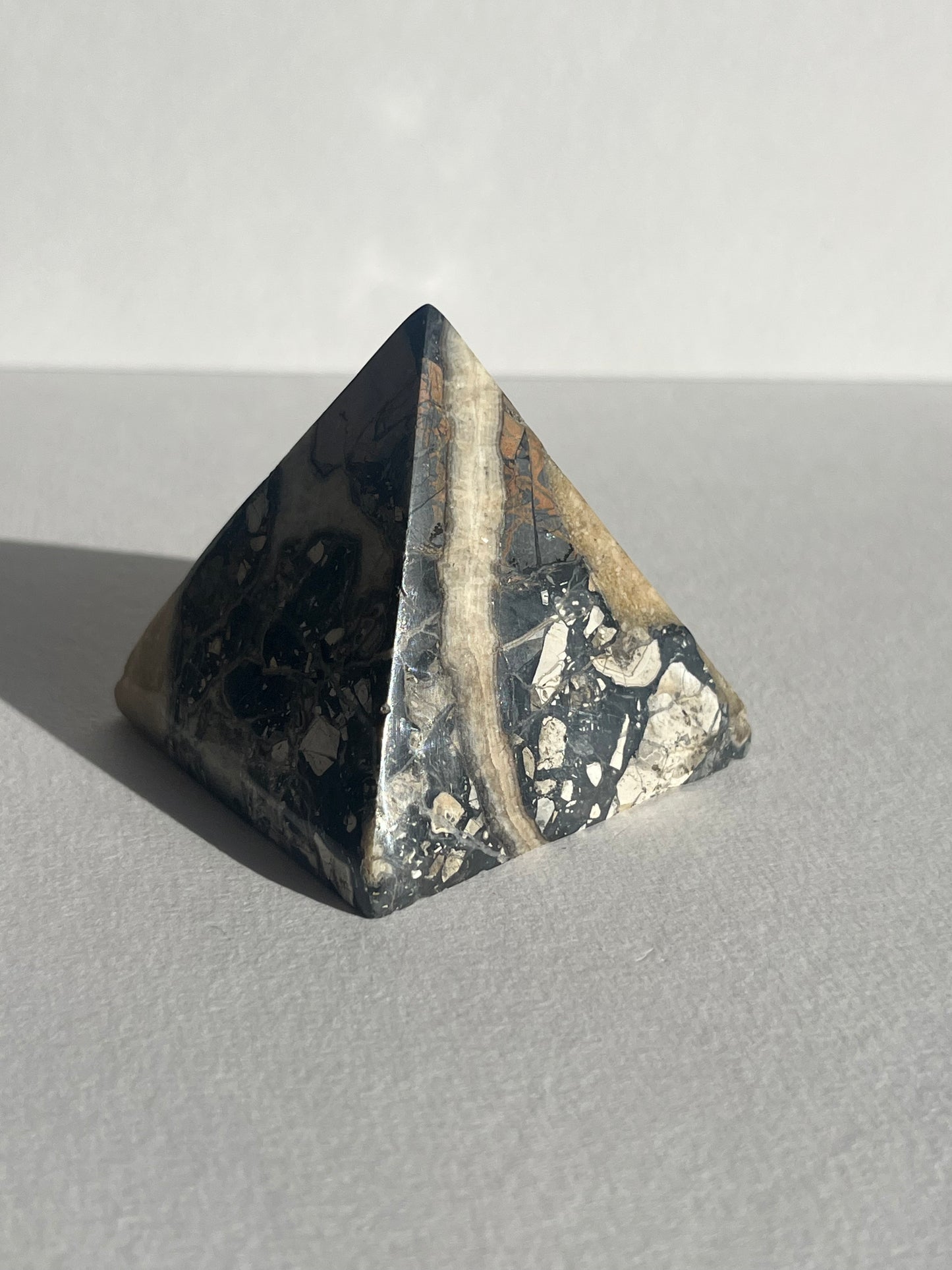 Maligano Jasper Pyramid Carving