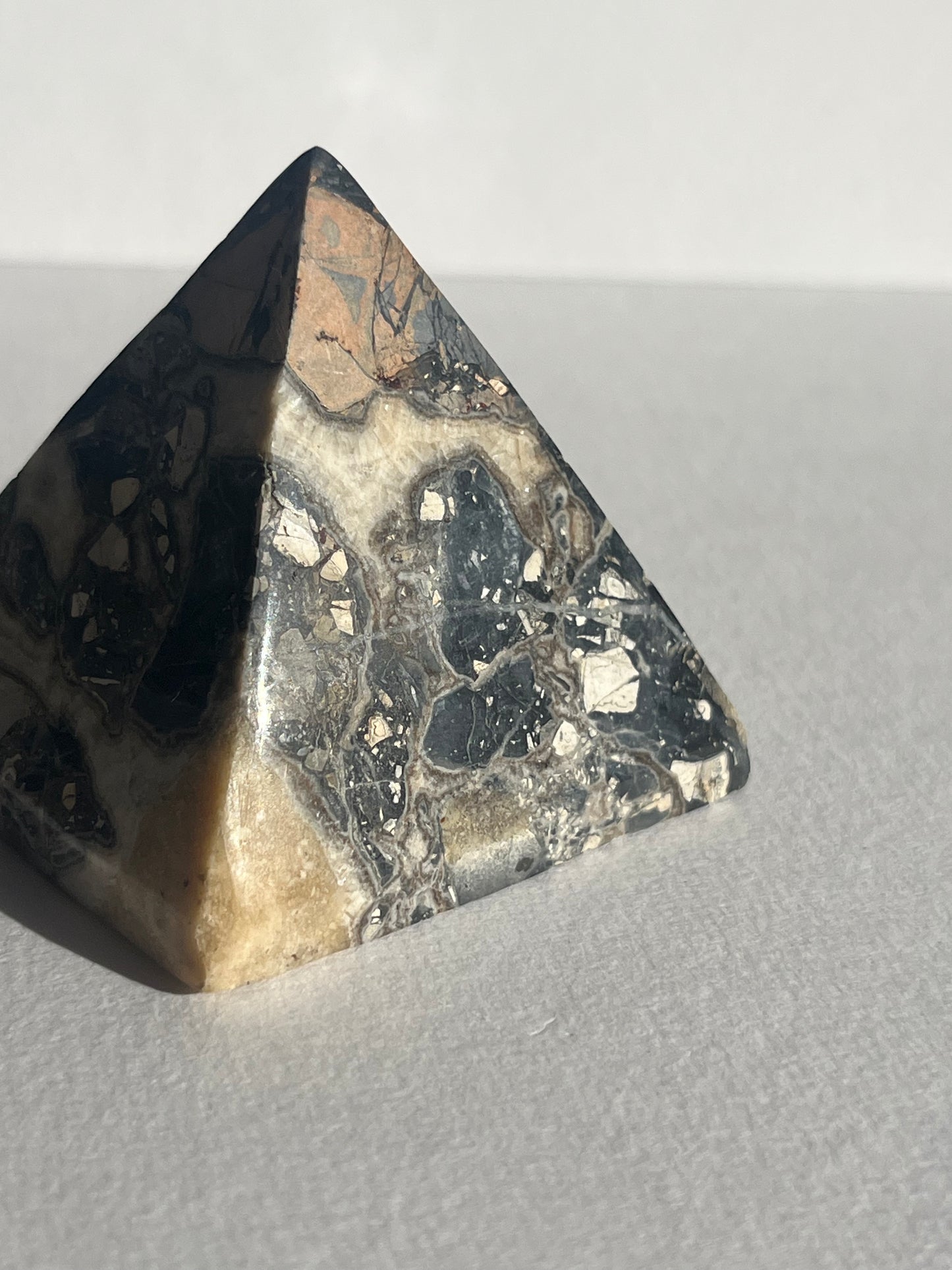 Maligano Jasper Pyramid Carving
