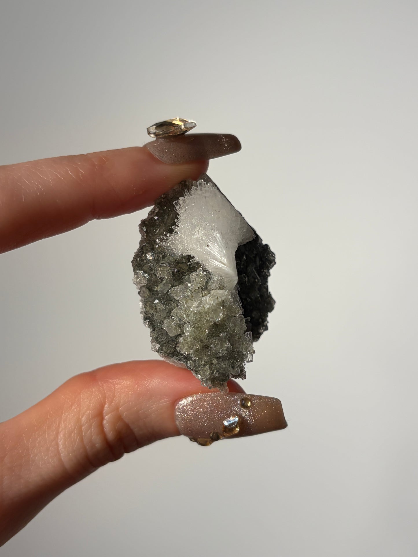 Bowtie Natrolite Specimen with Quartz and Apophyllite H