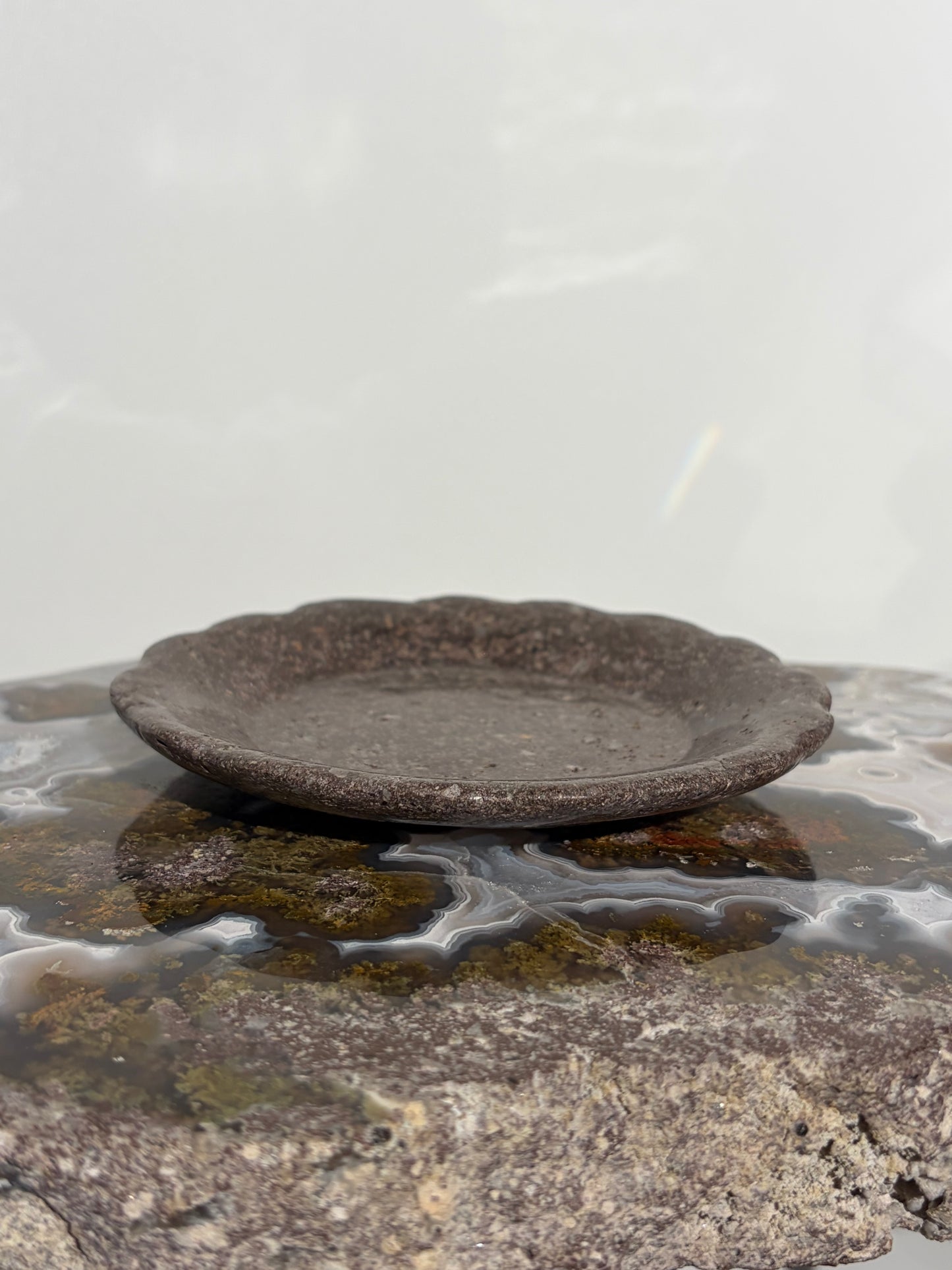 Blooms Scallop Edge Basalt Ritual Platter