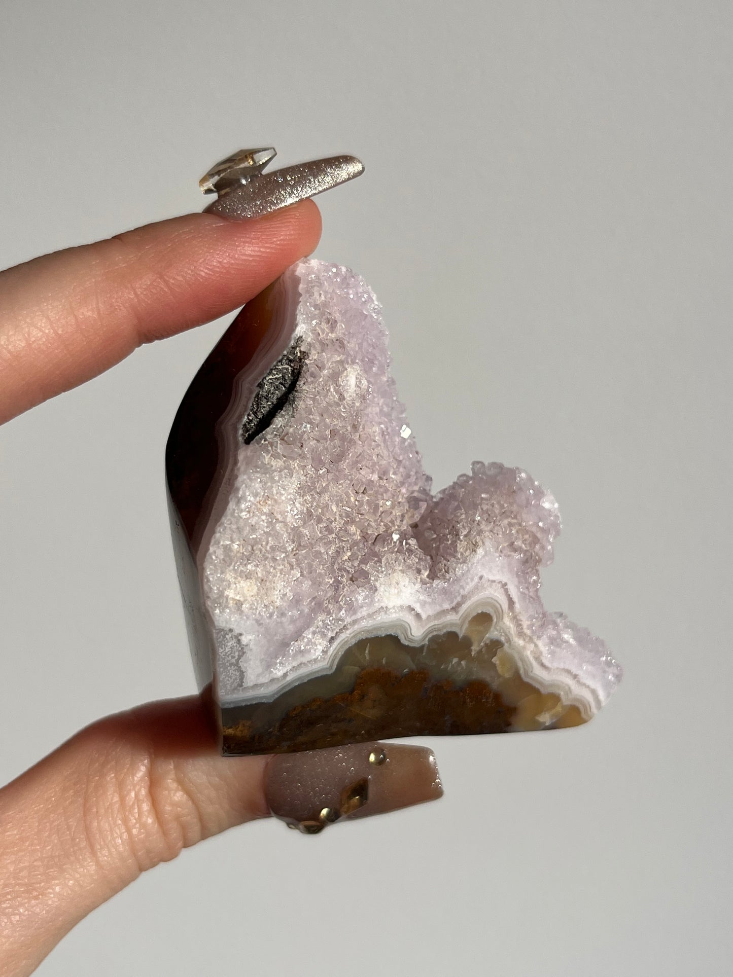Nebula Agate Standing Freeform with Amethyst and Multicoloured Moss Inclusions G (Parallax Effect)