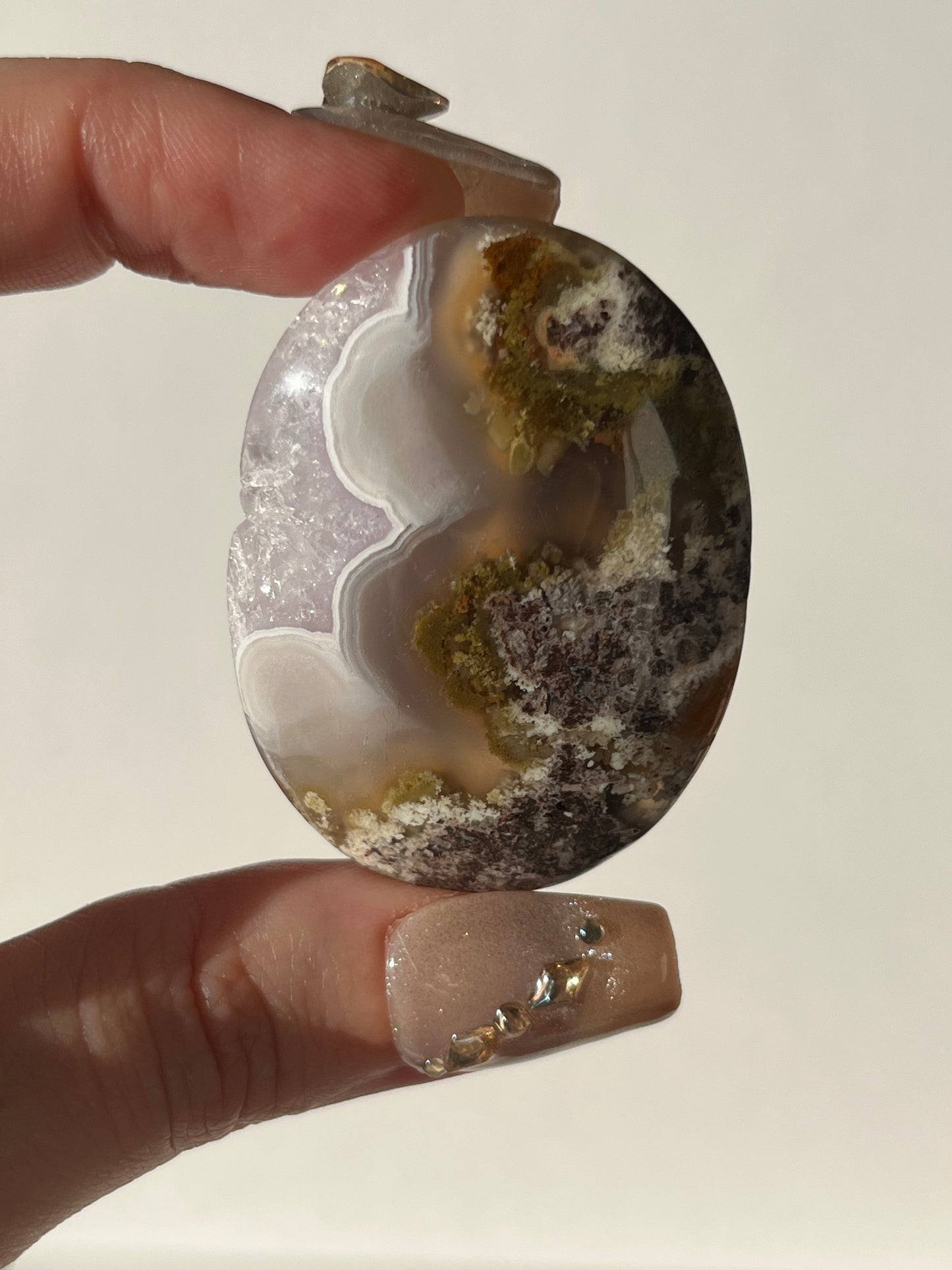 Nebula Agate with Amethyst Palmstone M