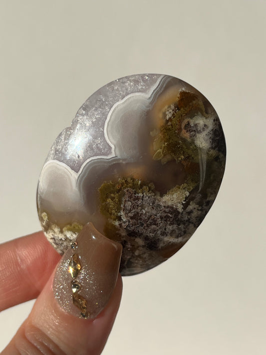 Nebula Agate with Amethyst Palmstone M