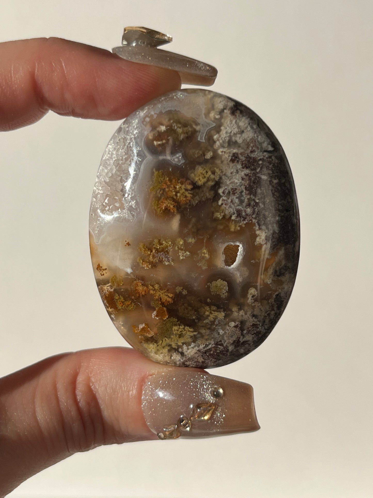 Druzy Nebula Agate with Scenic Moss Palmstone P