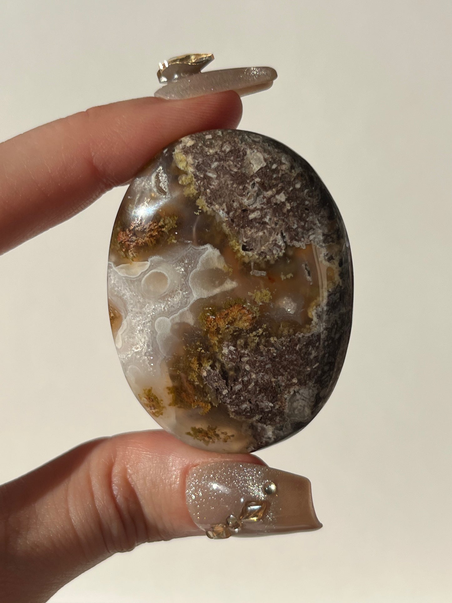 Druzy Nebula Agate with Scenic Moss Palmstone P
