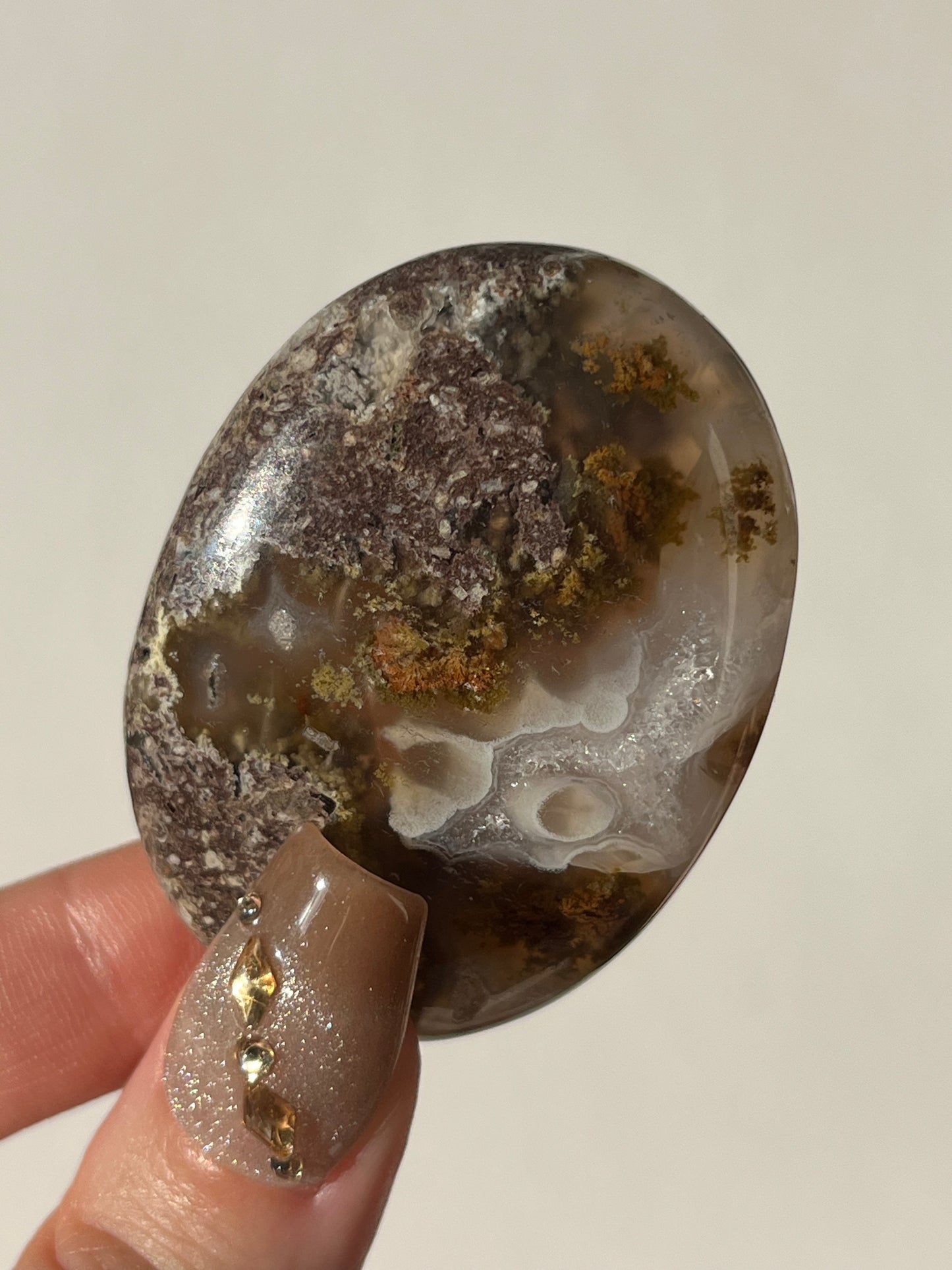 Druzy Nebula Agate with Scenic Moss Palmstone P