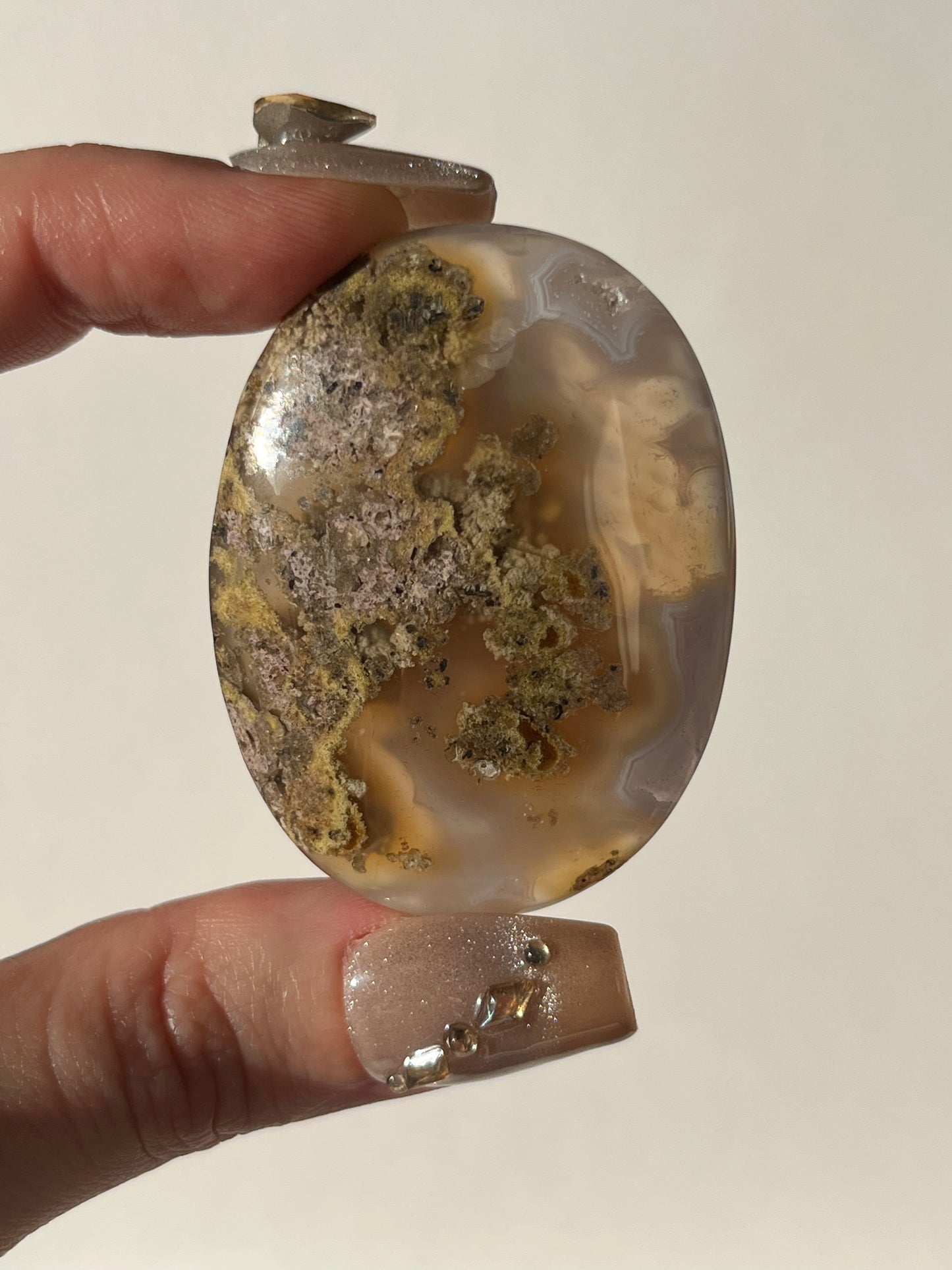 Nebula Agate with Scenic Moss Palmstone Q