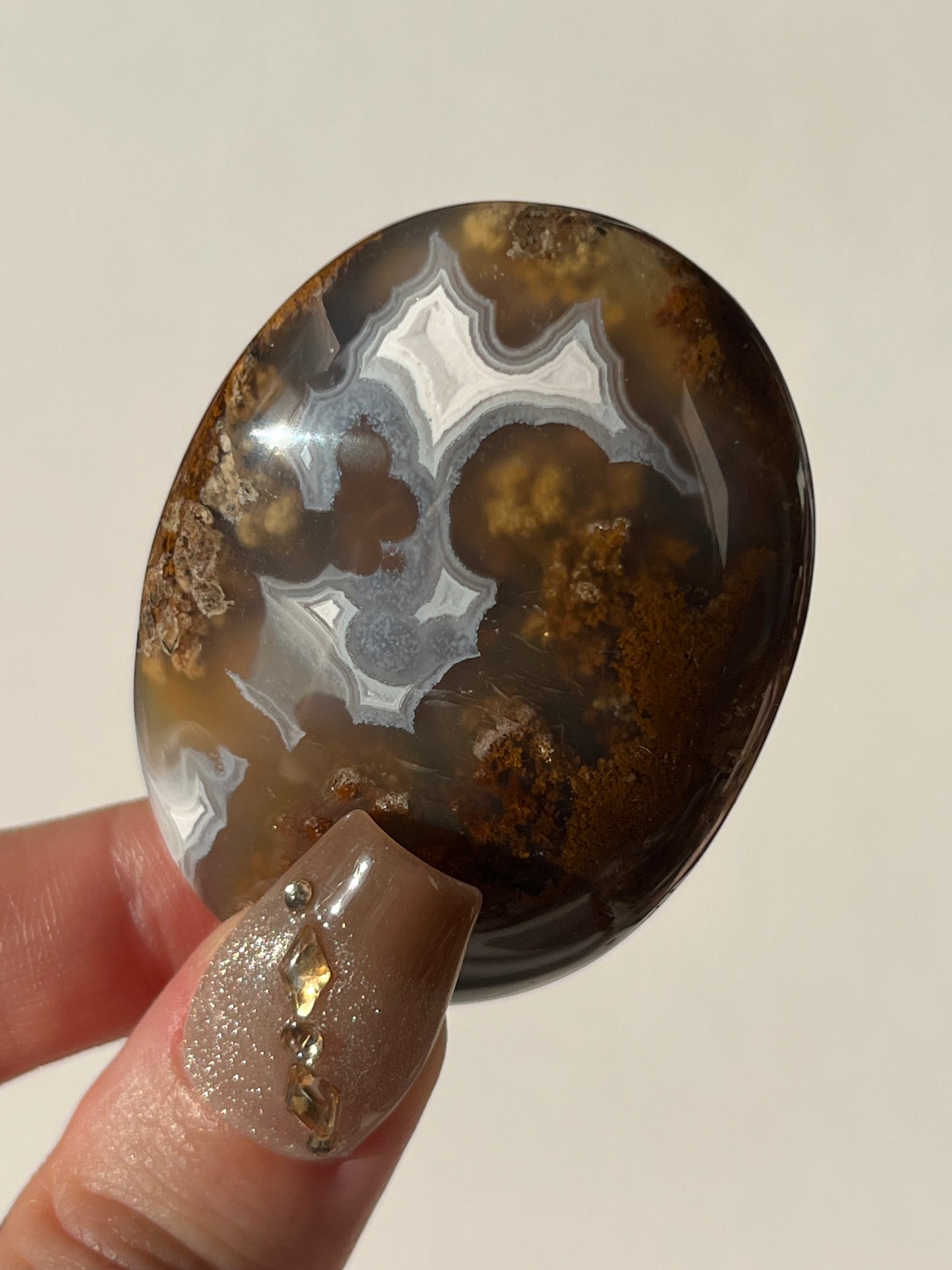 Nebula Agate with Scenic Moss Palmstone V