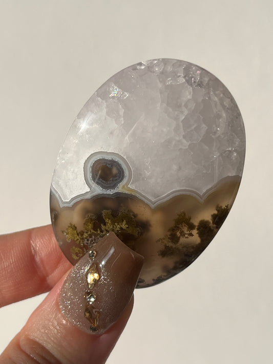 Nebula Agate with Scenic Moss Palmstone X