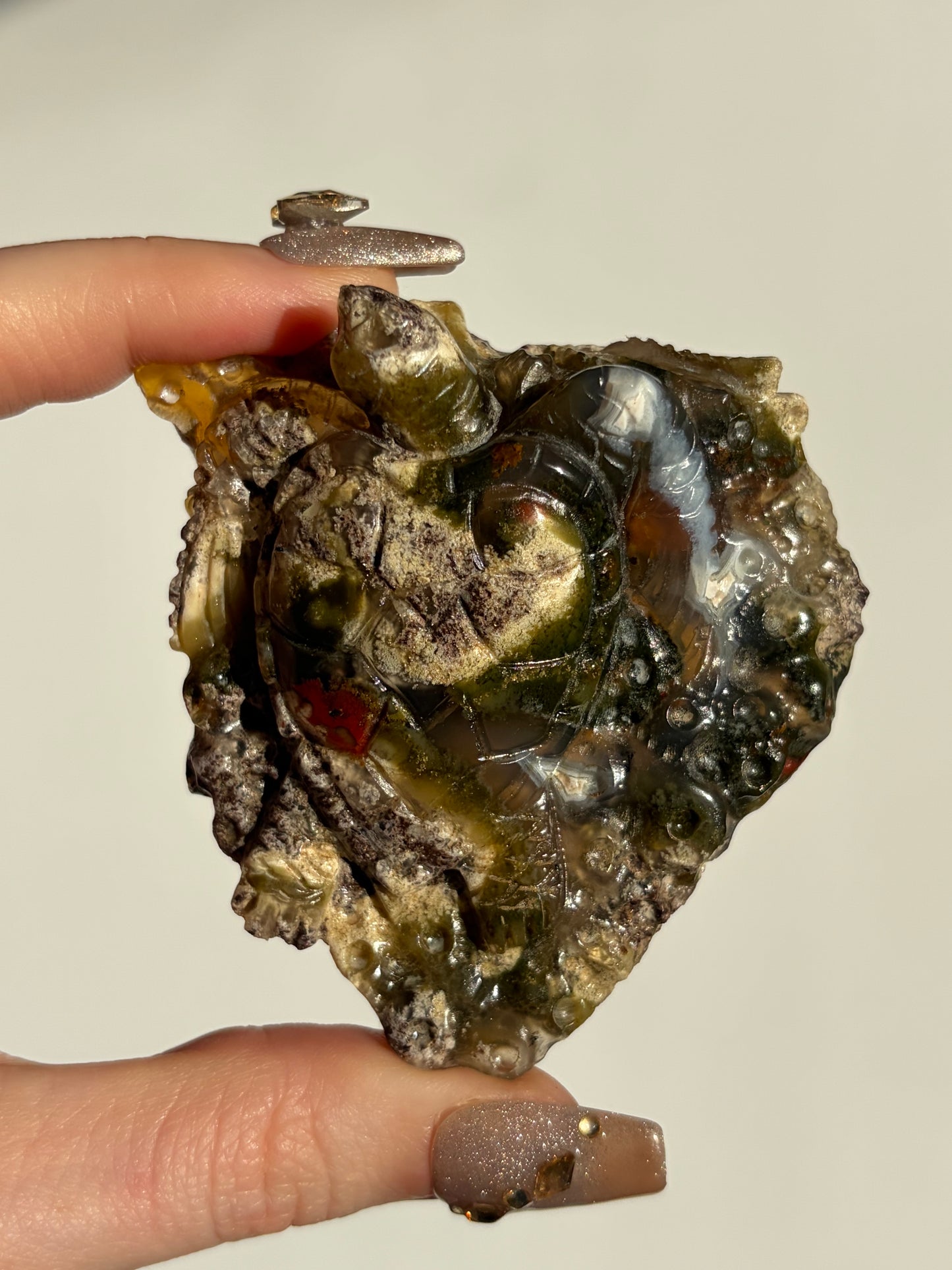 "Koral" Nebula Agate Sea Turtle Carving