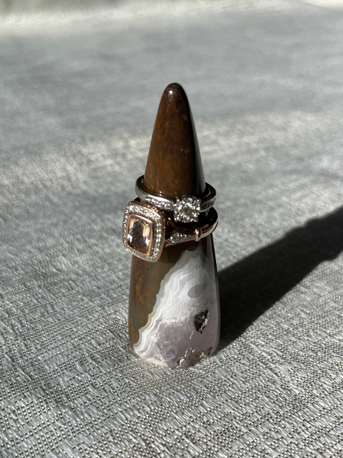 Nebula Agate Ring Holder H