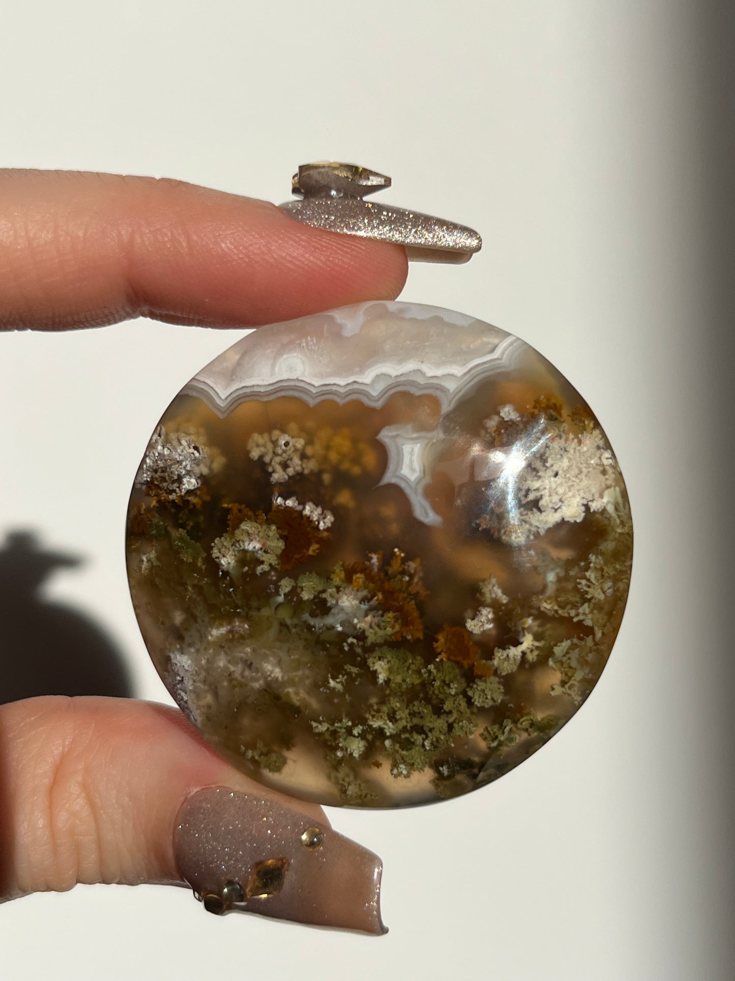 Nebula Agate and Multicoloured Medallion Carving D (with Parallax Effect)