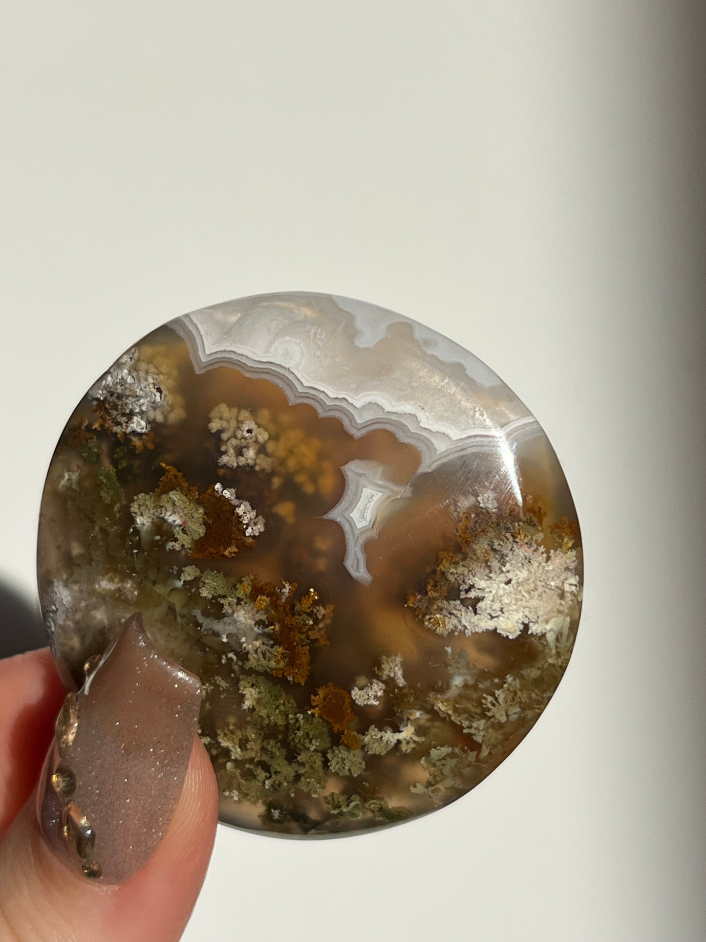 Nebula Agate and Multicoloured Medallion Carving D (with Parallax Effect)