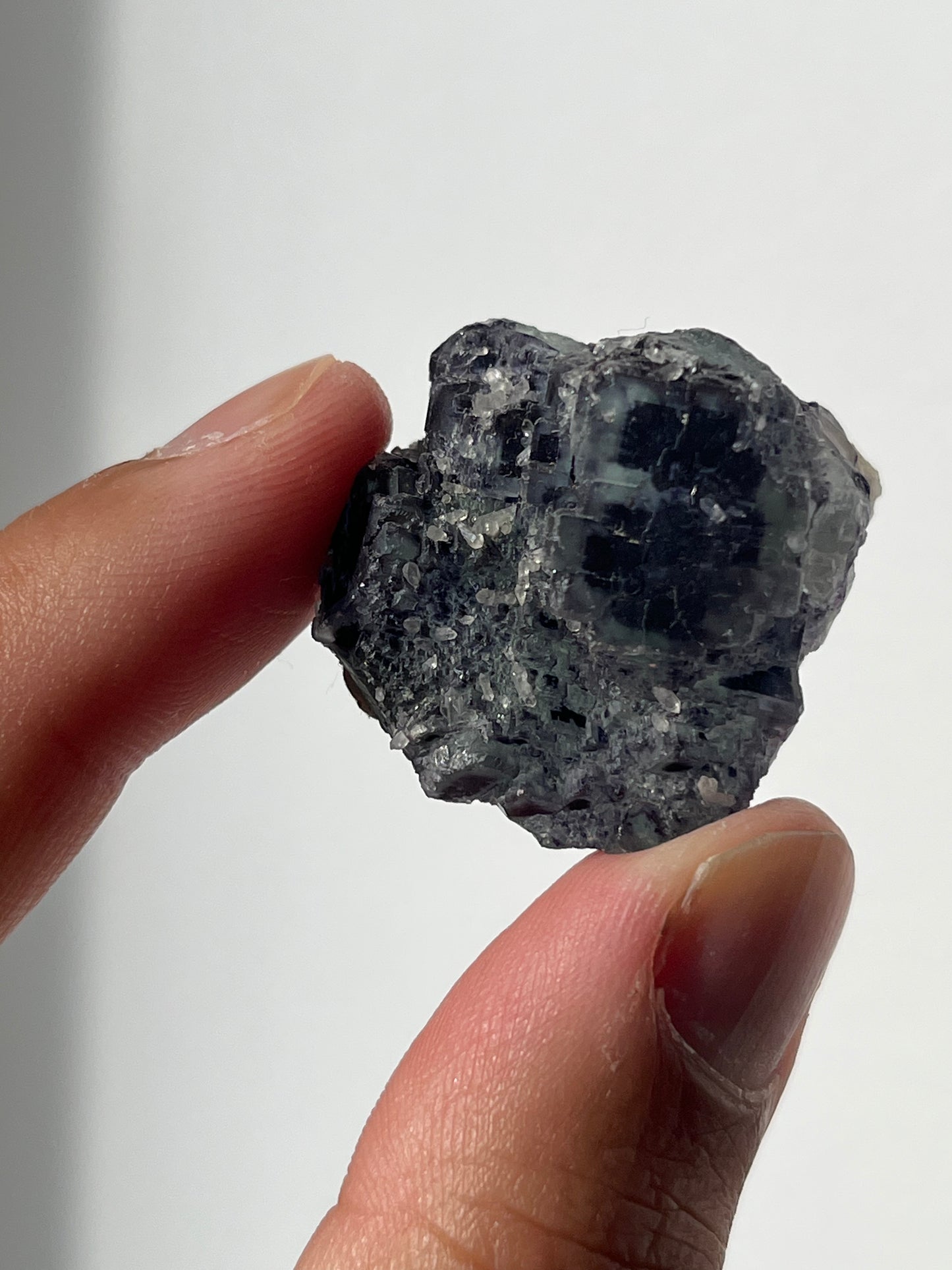 Green Omehane Fluorite Specimen with Ultramarine Zoning A