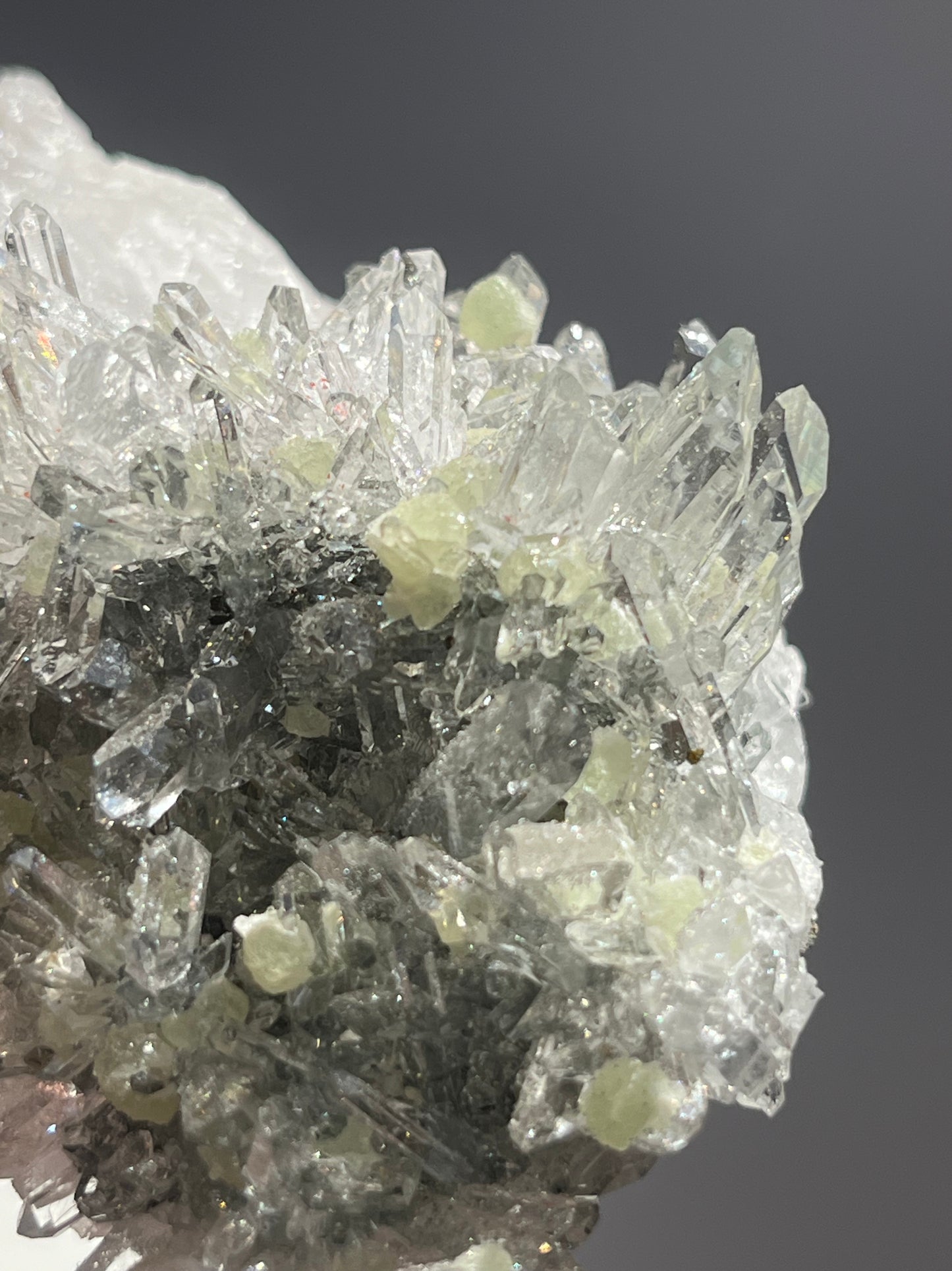 Botryoidal Prehnite with Quartz, Calcite, and Analcime #C