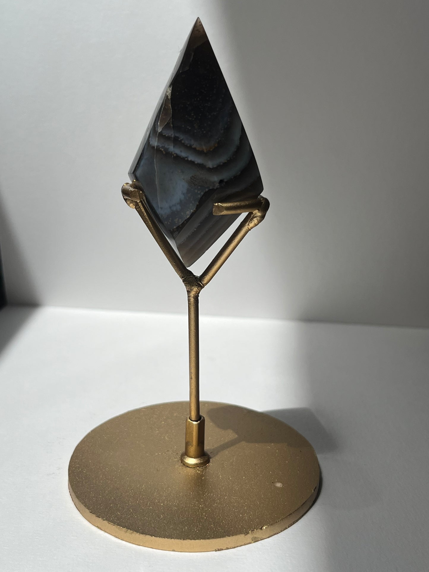 Purple Banded Agate Diamond Carving on Stand E