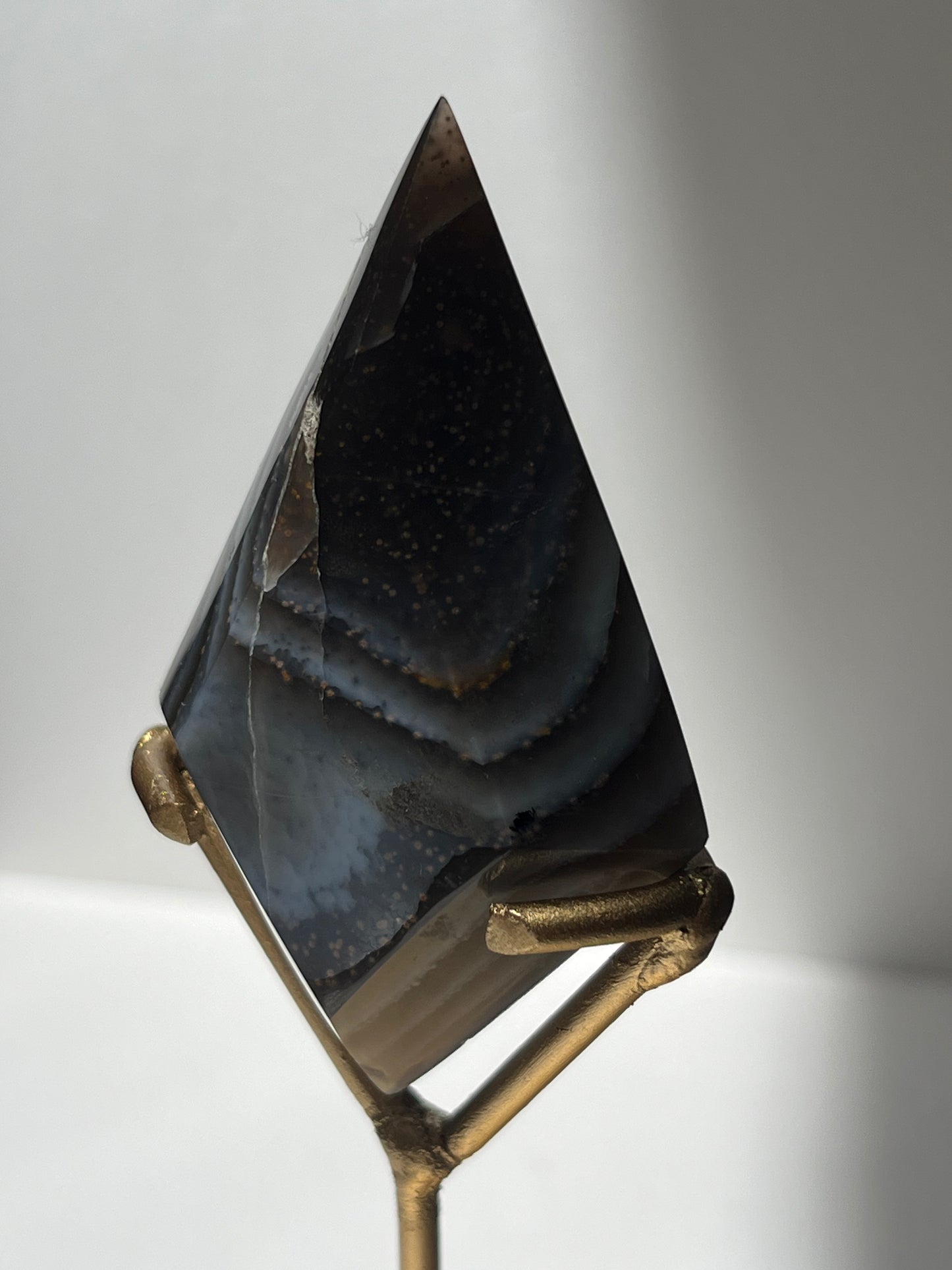 Purple Banded Agate Diamond Carving on Stand E