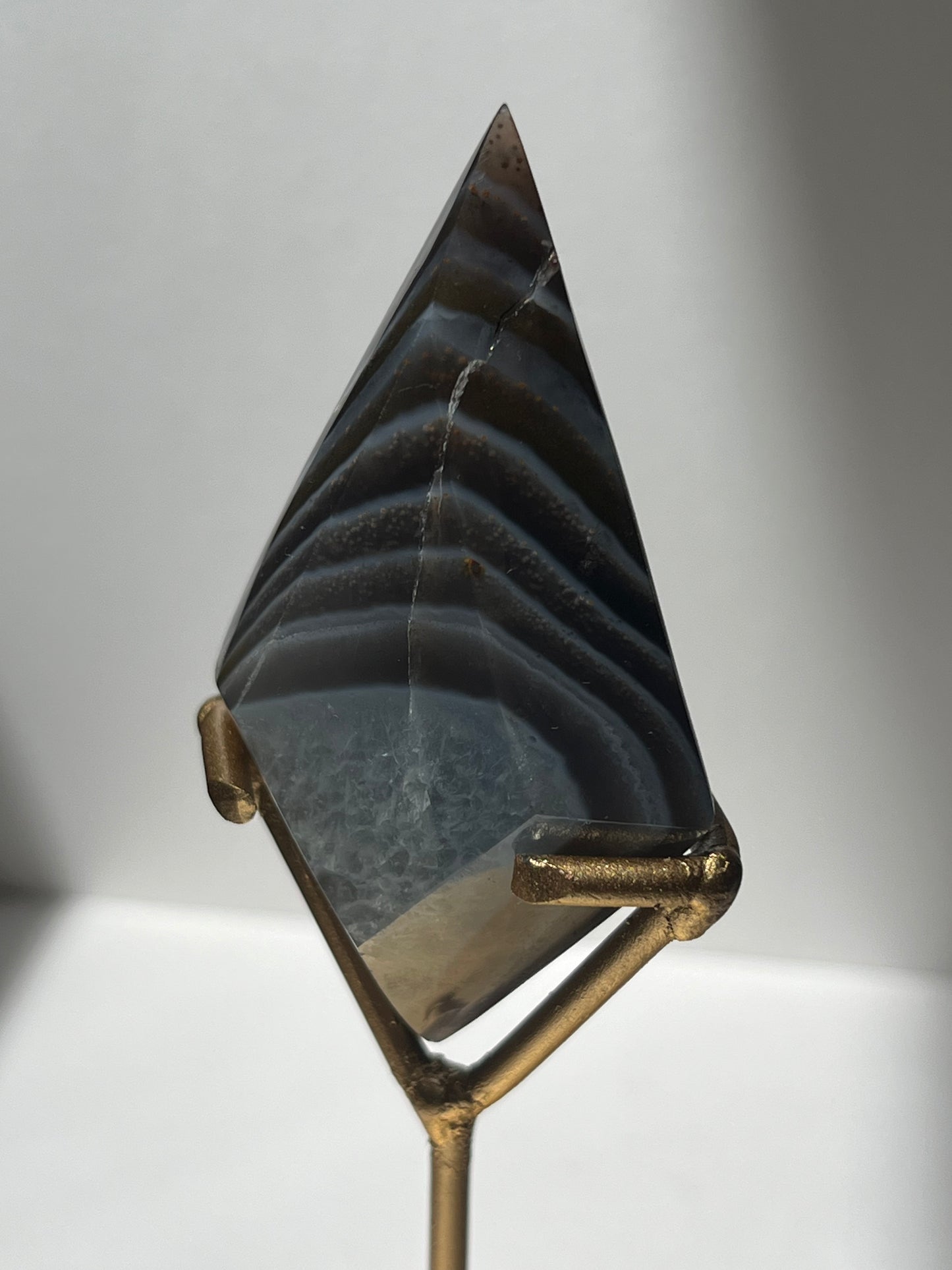 Purple Banded Agate Diamond Carving on Stand E