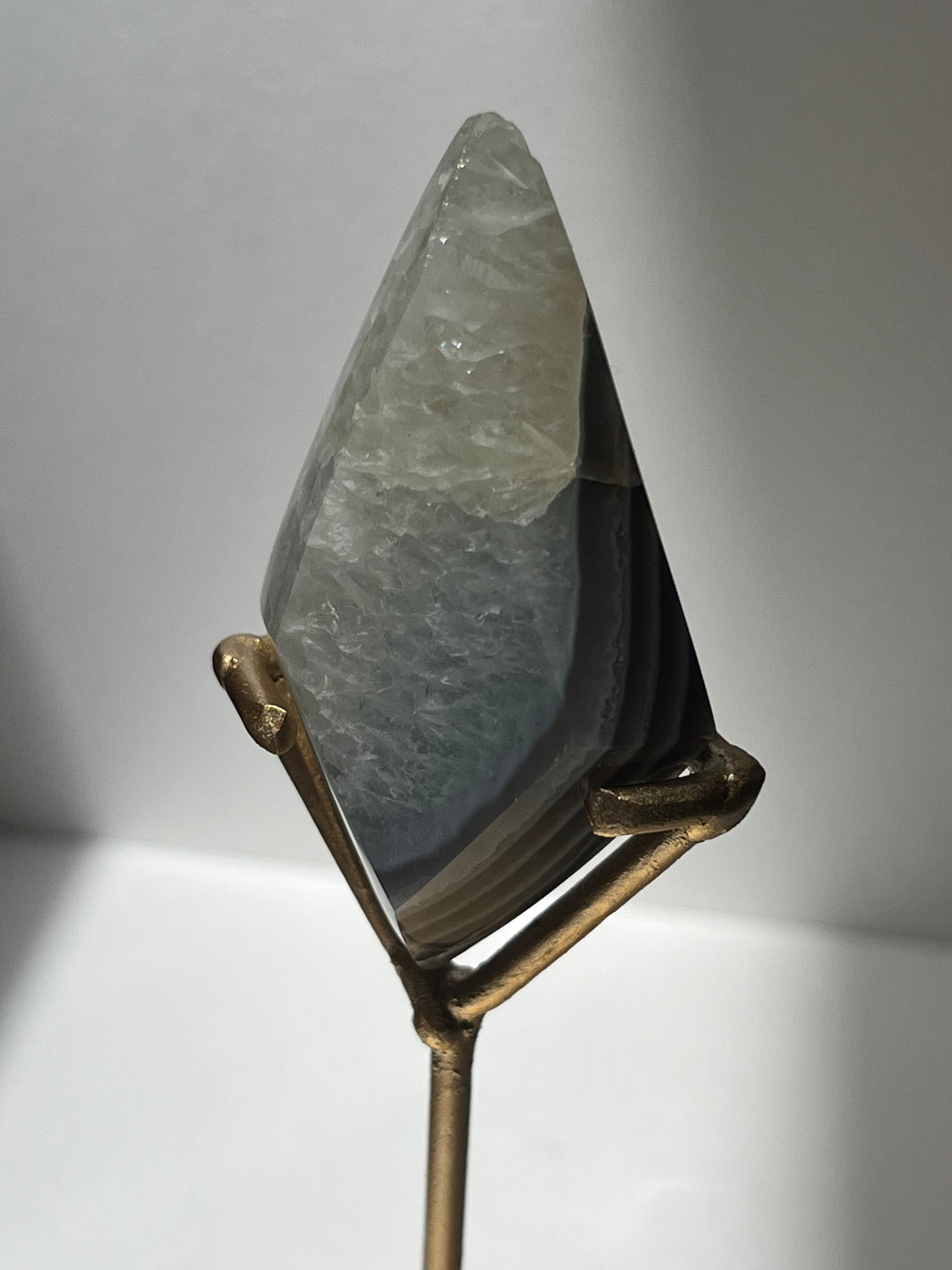 Purple Banded Agate Diamond Carving on Stand F