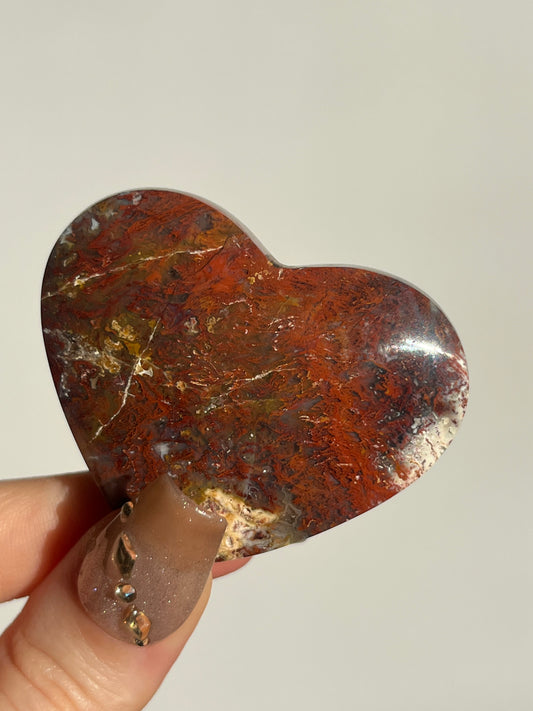 Red Moss in Chalcedony Heart Carving E