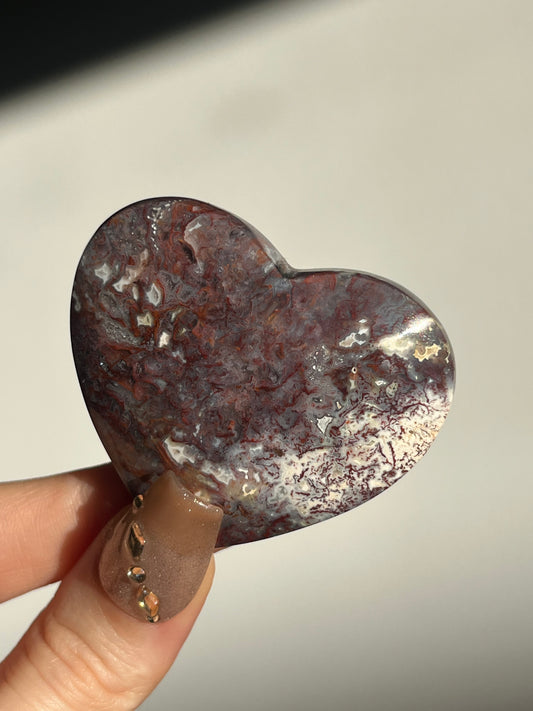 Red Moss in Chalcedony Heart Carving J