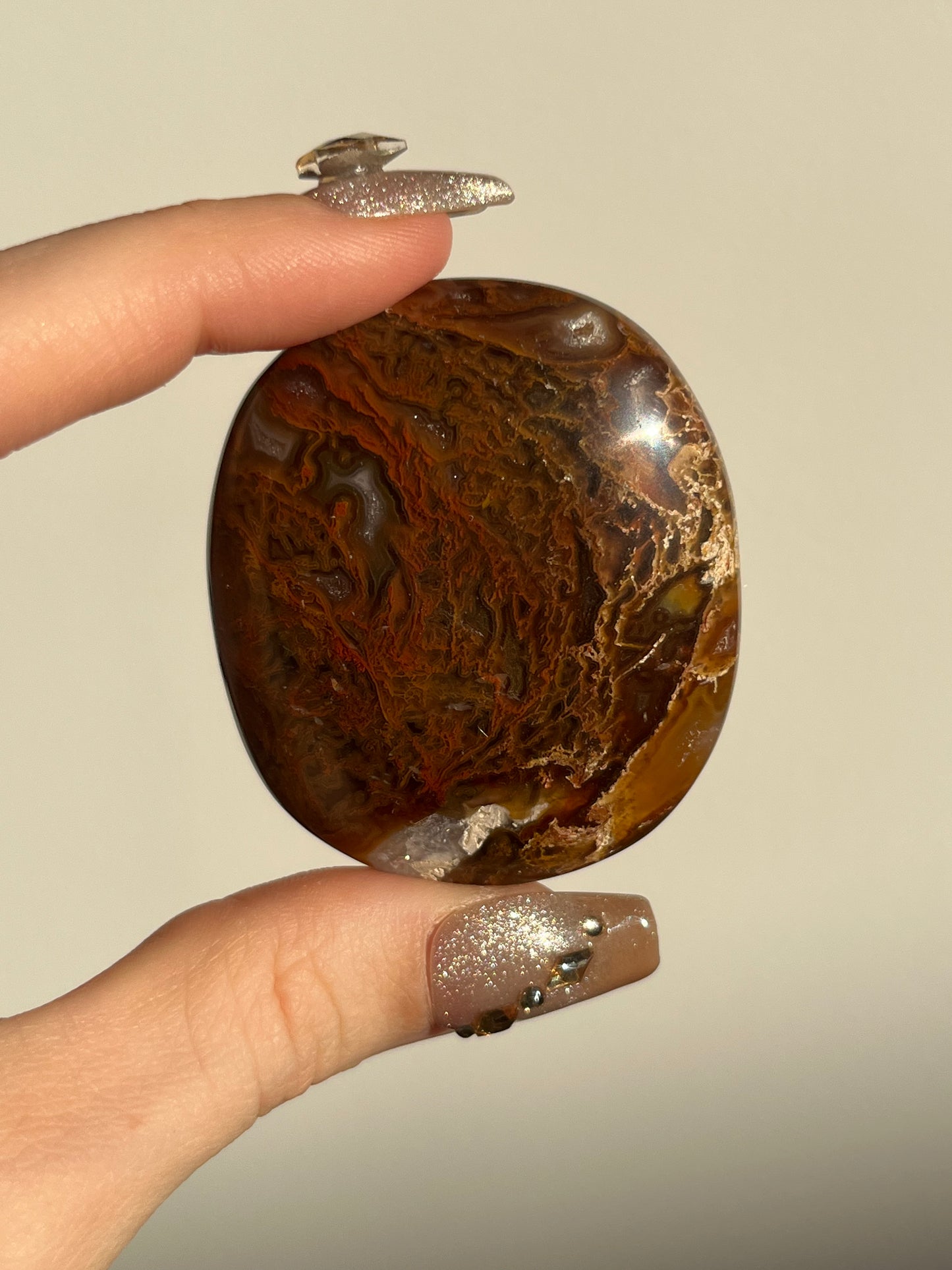 "Red Vine" Moss in Chalcedony Flatstone B
