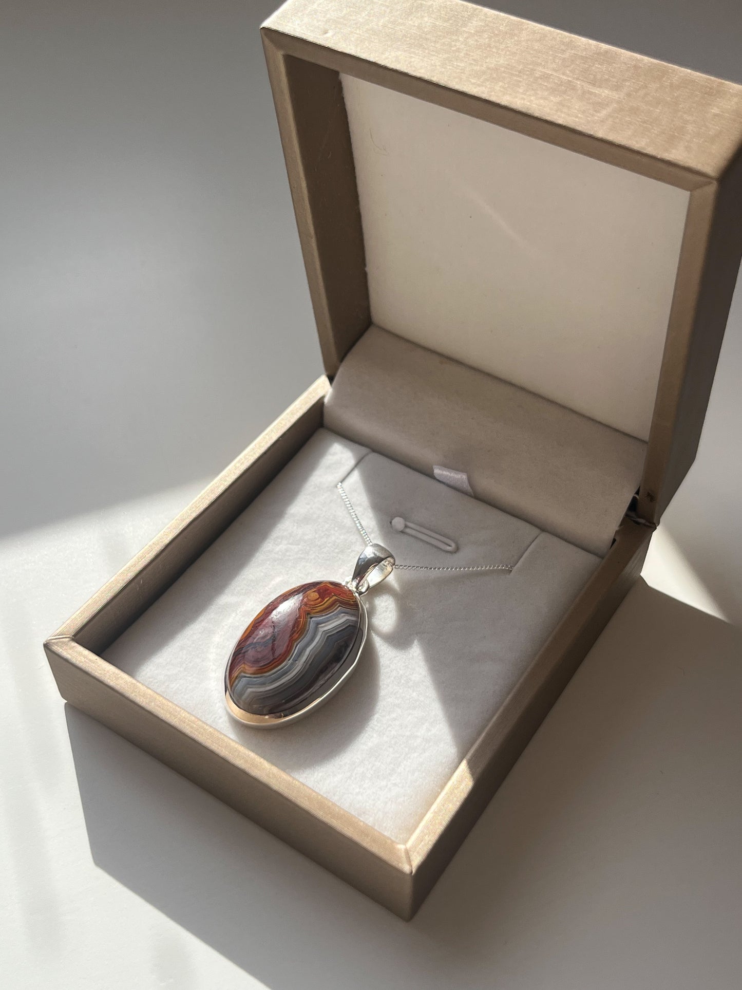 Laguna Lace Agate 925 Sterling Silver Pendant with Parallax Effect & Necklace B