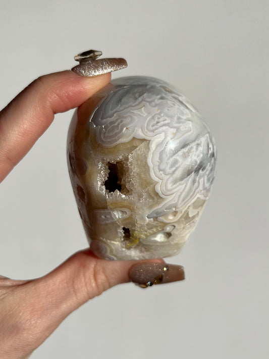 红色印尼圆形碧玉塔