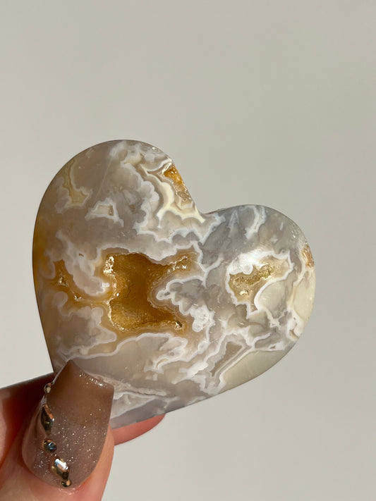 Soleia Agate Heart Carving B