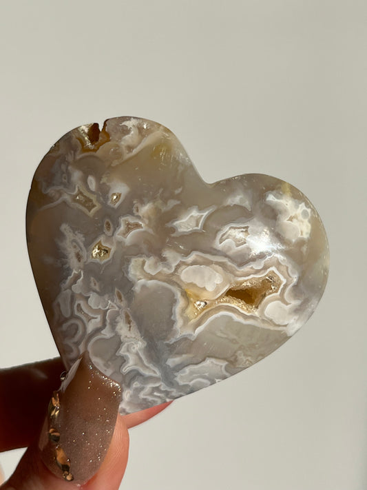 Soleia Agate Heart Carving F