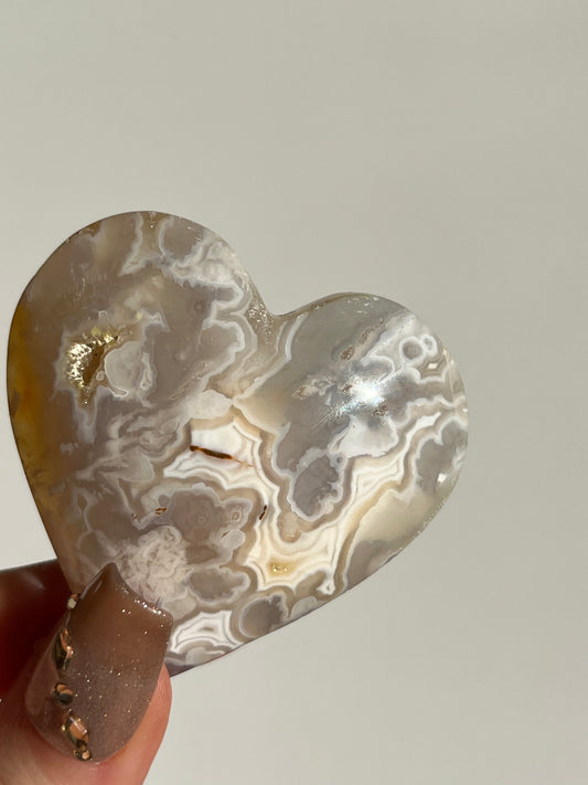Soleia Agate Heart Carving G