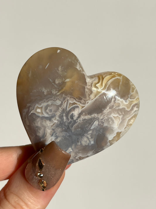 Soleia Agate Heart Carving H
