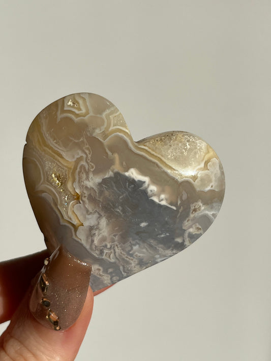 Soleia Agate Heart Carving J