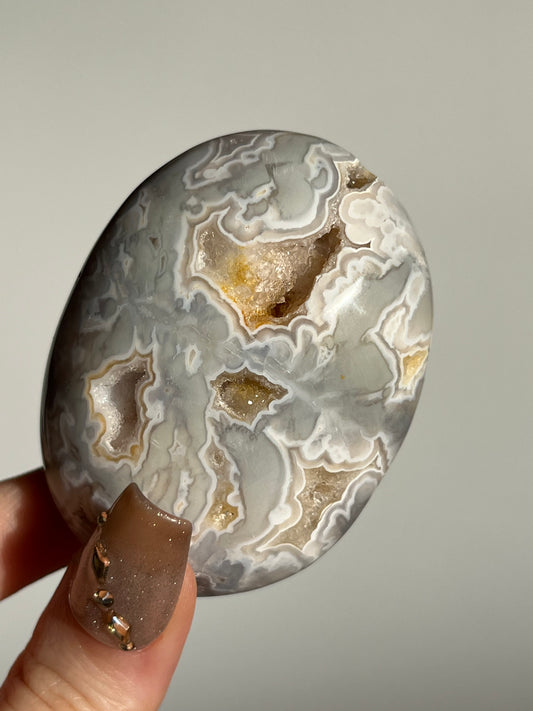Soleia Agate Palmstone H