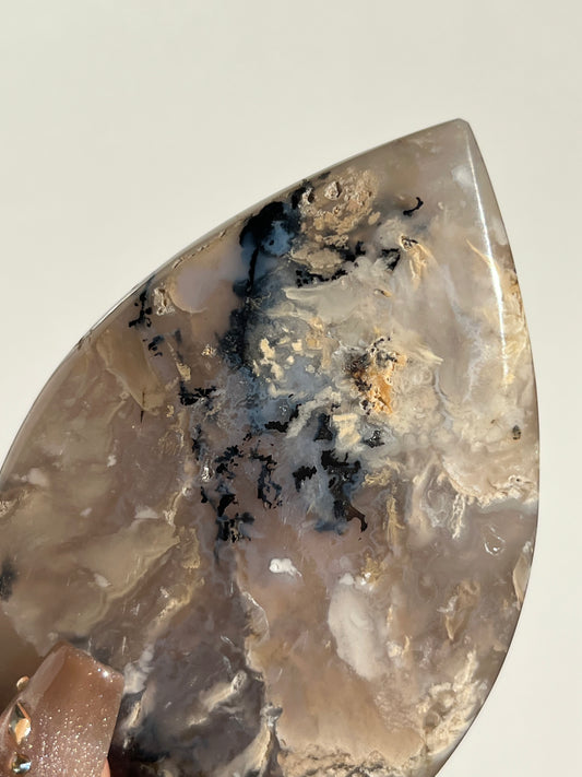 Tiger Dendrite in Chalcedony Flame Carving G