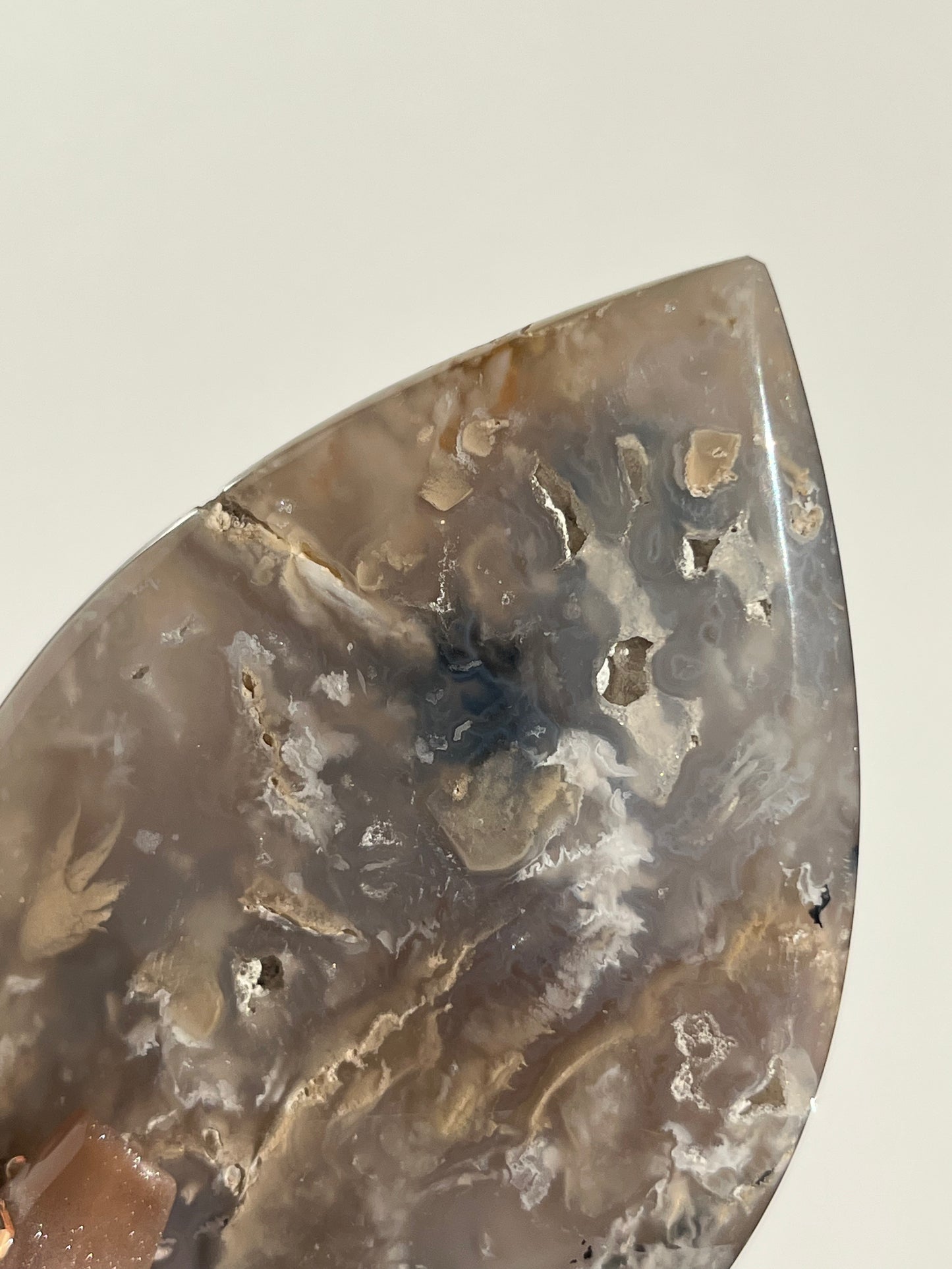 Tiger Dendrite in Chalcedony Flame Carving G