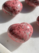 Load image into Gallery viewer, Thulite Heart Palmstone
