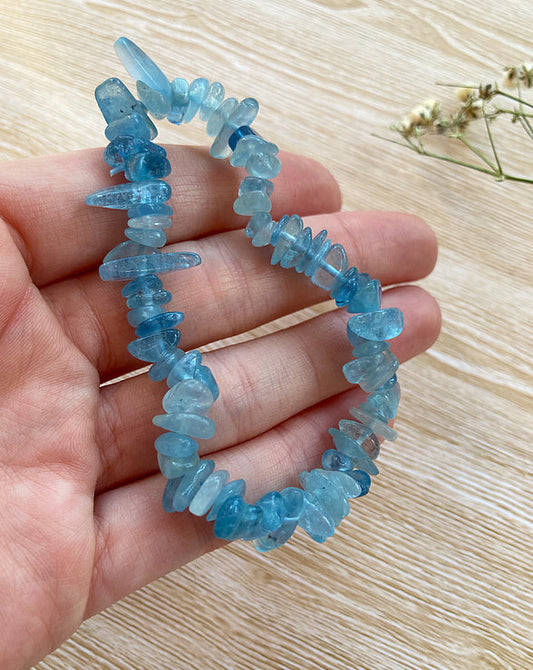 Gemmy Aquamarine Chip Bracelet