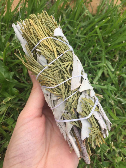 Organic Cedar & White Sage Cleansing Bundle (Medium)